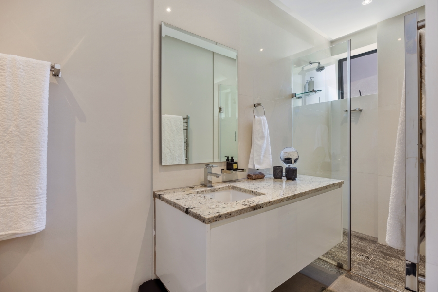 To Let 4 Bedroom Property for Rent in Camps Bay Western Cape